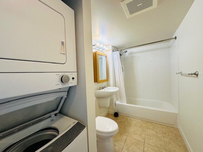 Building Photo - 2 Bedroom, 2 Bathroom, 1 Parking (Pacifica...