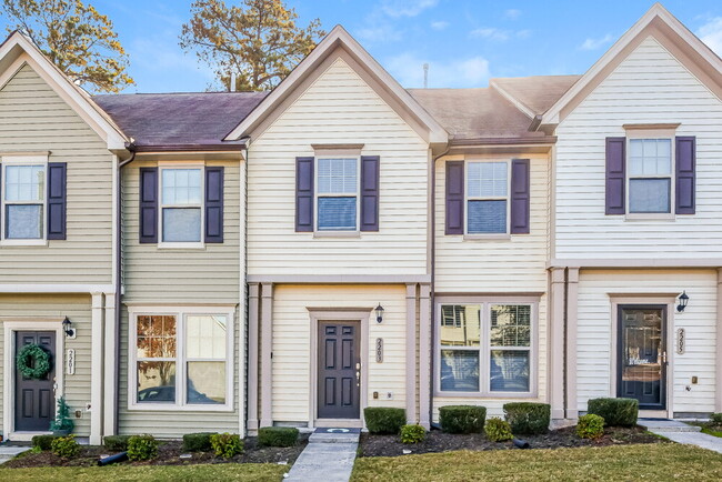 Building Photo - 2203 Sunny Cove Dr