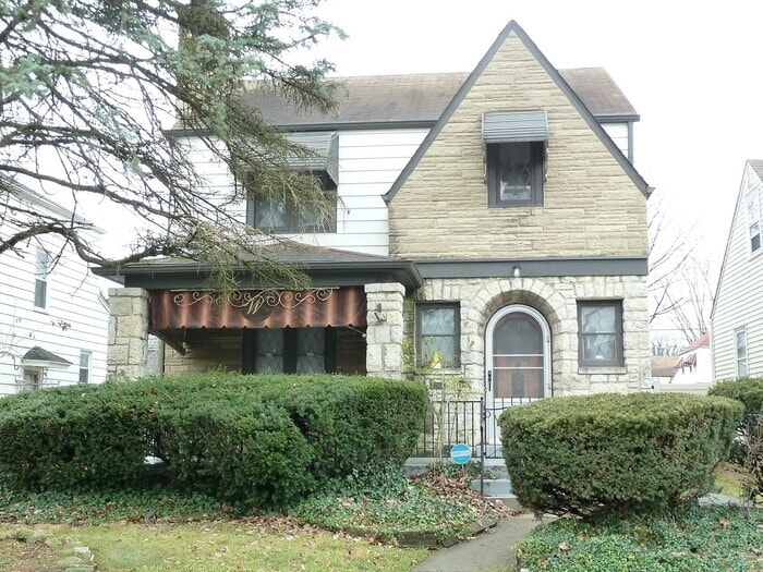 Primary Photo - Charming 3 beds 1.5 baths in Columbus!