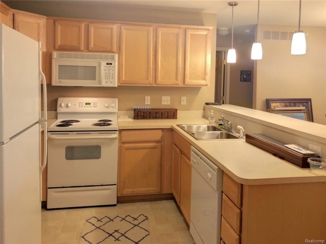 Building Photo - 27102 Chantel Dr