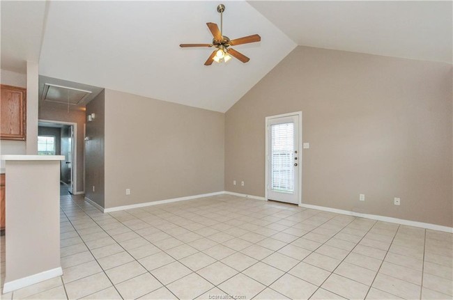 Building Photo - 3608 Hollyhock St