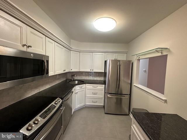 Foto del edificio - 1001 Roundhouse Ct