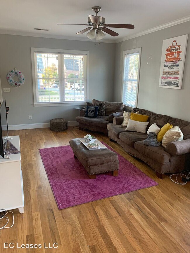Foto del edificio - 3 br, 3 bath House - 401 S. Holly St.
