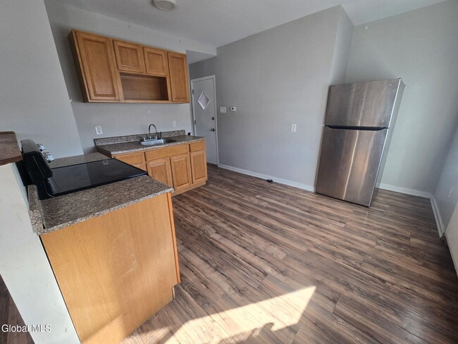 Building Photo - 9 Bayard St