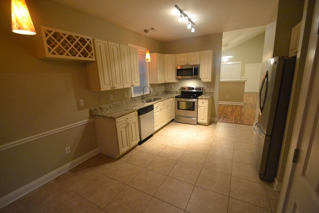 Building Photo - 11352 Deer Ridge Ln
