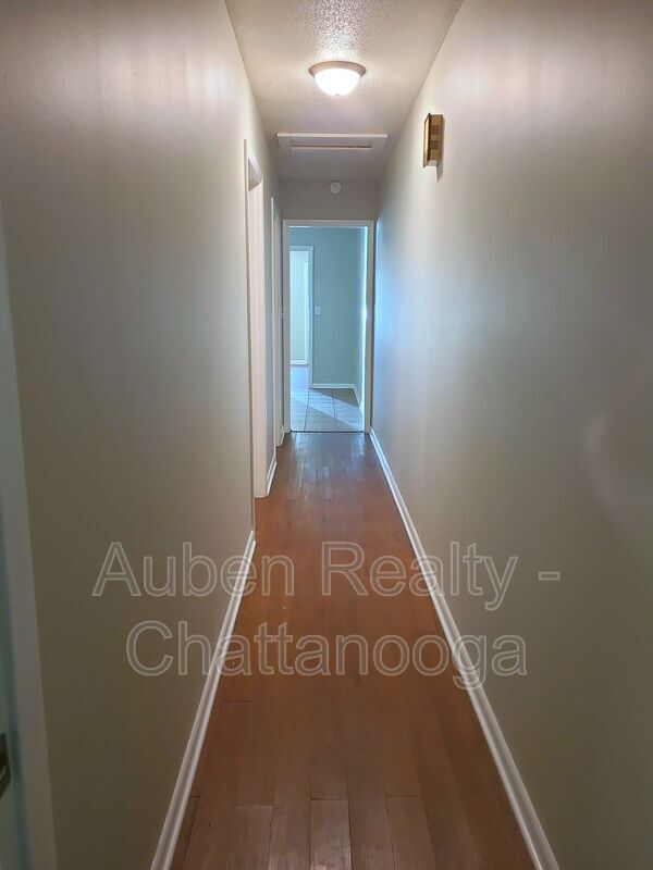 Foto del edificio - 3329 Pinewood Ave