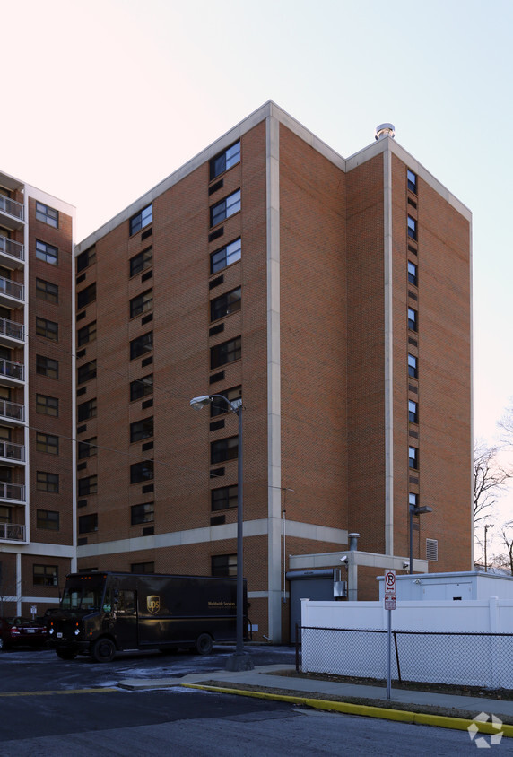 Building Photo - Hadley Park Towers