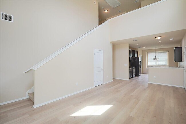 Foto del edificio - 516 E Slaughter Ln