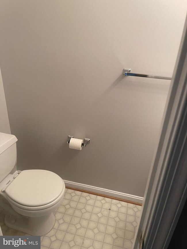 Building Photo - 16046 Elegant Ct