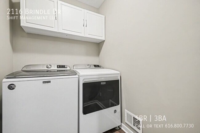 Building Photo - 2116 Brindle Dr