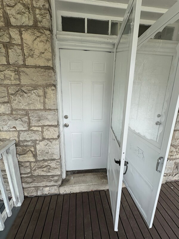 Foto principal - 406 E Cold Spring Ln