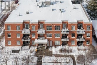 Building Photo - 950-950 Marguerite Ave