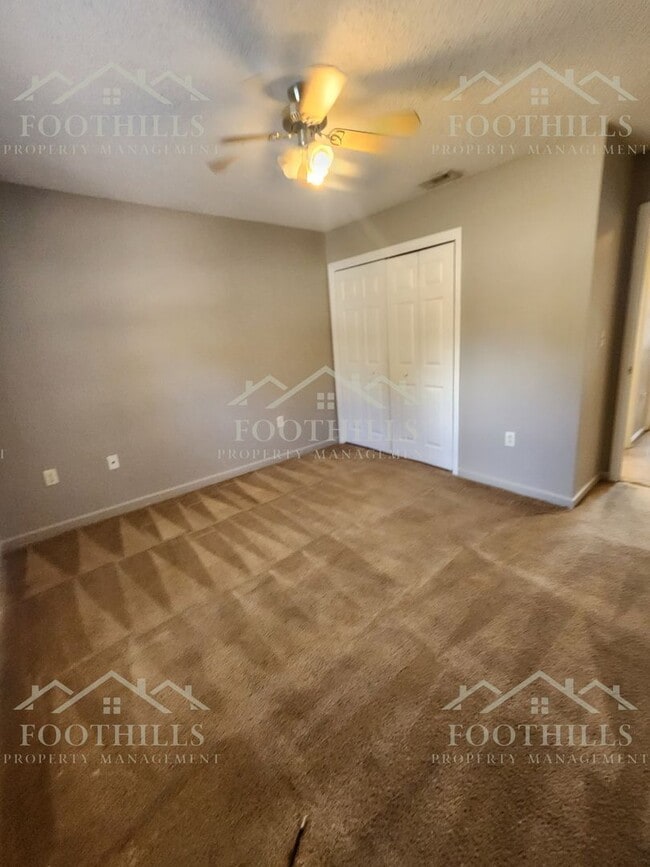 Building Photo - Refreshed & Ready! 3BR Home with Deck and ...