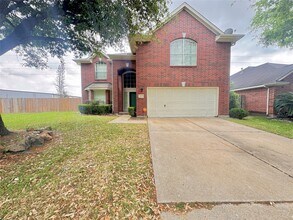 Building Photo - 8530 Regalbrook Dr