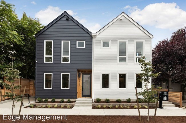 Building Photo - 7579 N Berkeley Ave