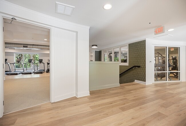 Building Photo - Weston Lakeside Apartments