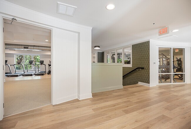 Foto del edificio - Weston Lakeside Apartments
