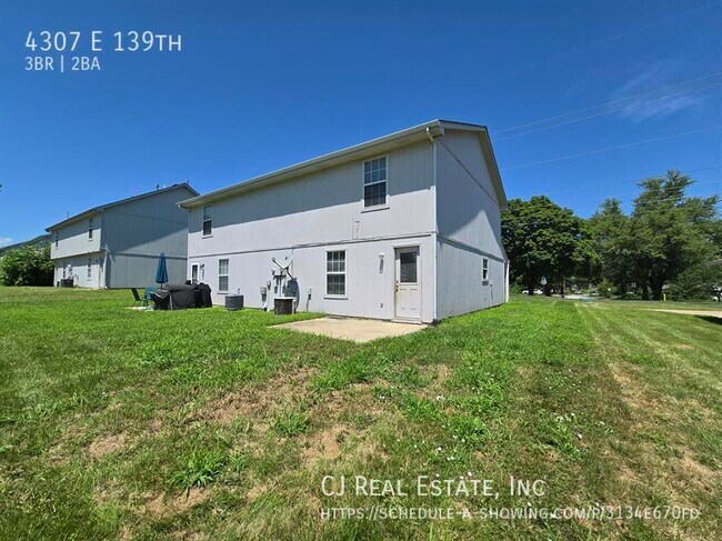 Building Photo - 4307 E 139th-