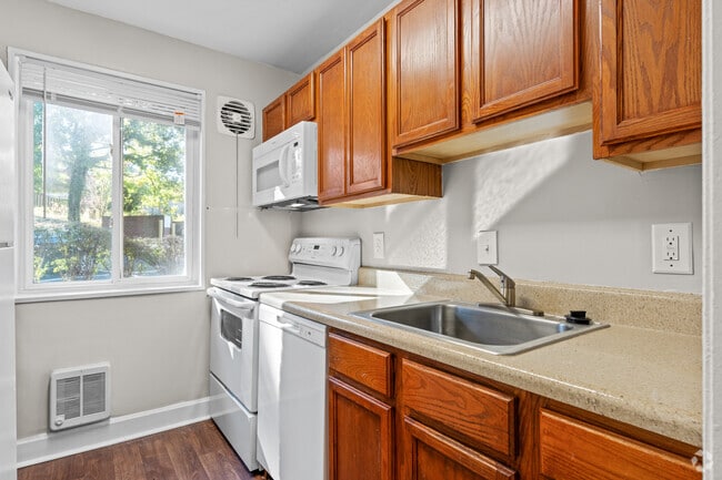 1 habitación, 1 baño - 670 pies cuadrados - Cocina - Columbia Grove Apartments