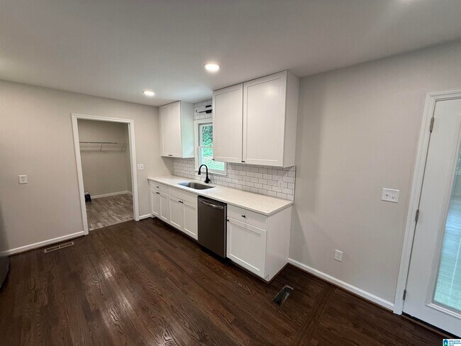 Foto del edificio - 2224 5th St NE