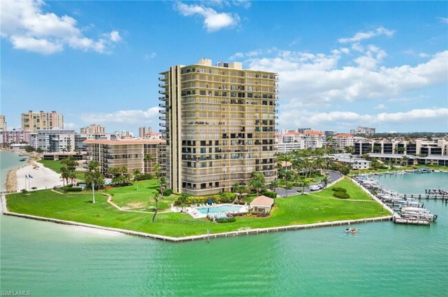 Foto del edificio - 1100 S Collier Blvd
