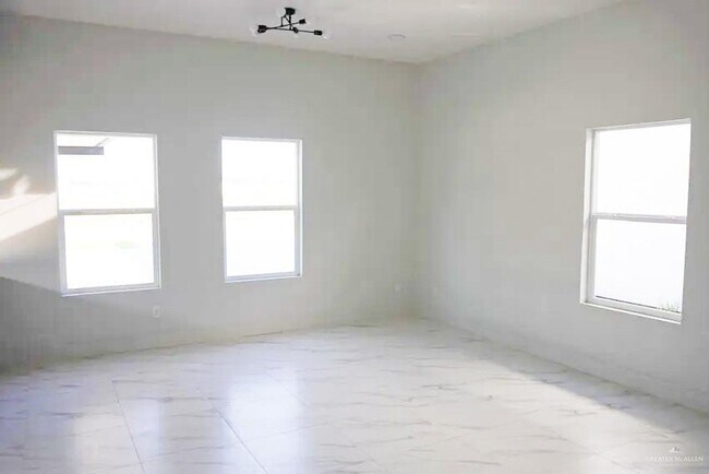 Foto del edificio - 2905 Bravo Rd