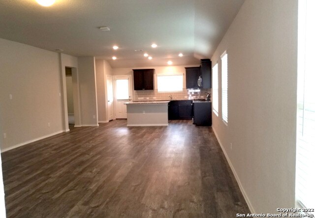 Building Photo - 10403 Midsummer Meadow