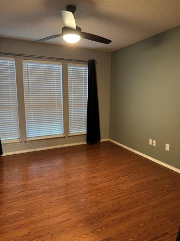 Foto del edificio - 6911 Justin Ln