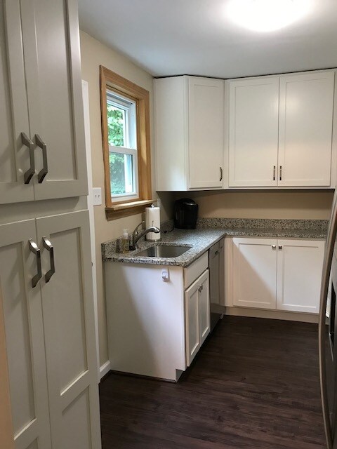 Kitchen - 2105 Friley Rd