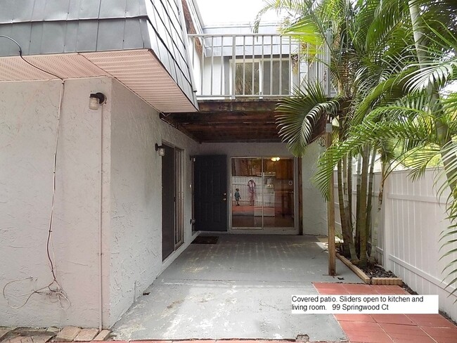 Foto del edificio - Two Bed, 1.5 bath Townhouse in the heart o...