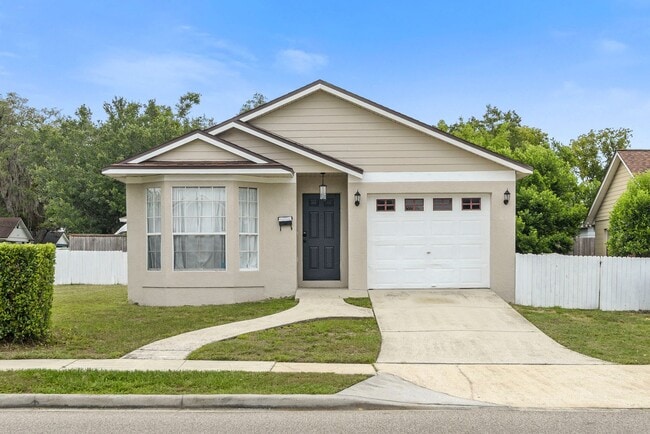 Winter Park 3 bedroom steps to shopping, dining. - Winter Park 3 bedroom steps to shopping, dining. House