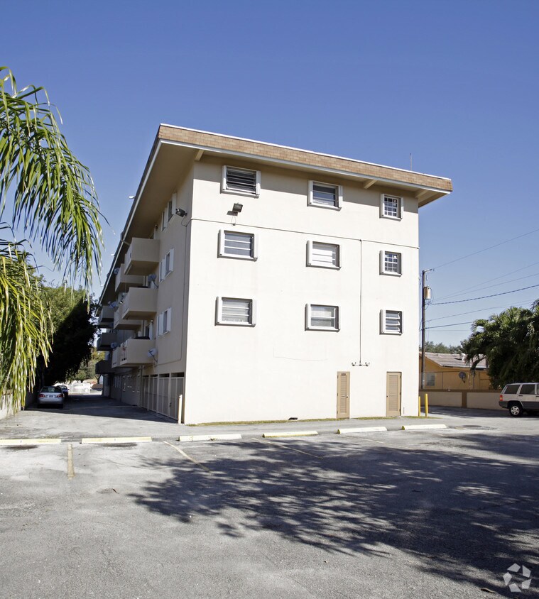 Foto principal - 5712 SW 19th St