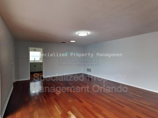 Foto del edificio - 1250 Henry Balch Dr