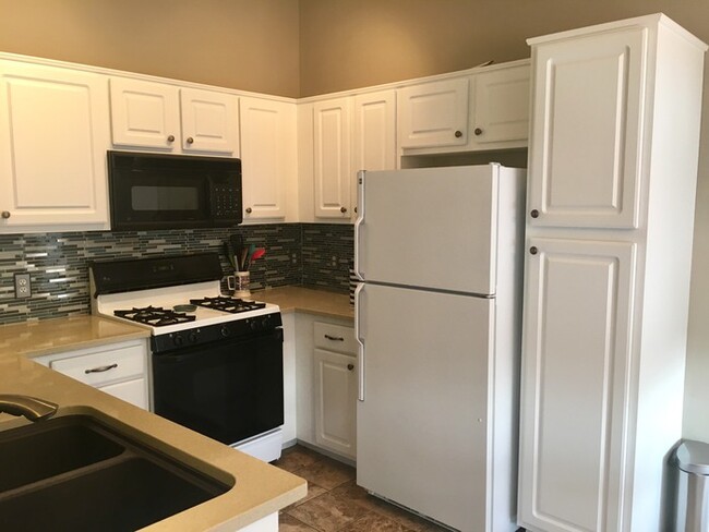 Foto del edificio - Great 2 Bed, 2 Bath Condo in Canyon Ranch