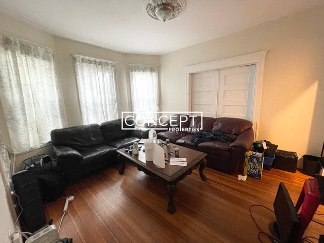 Foto del edificio - 65 Hillside St