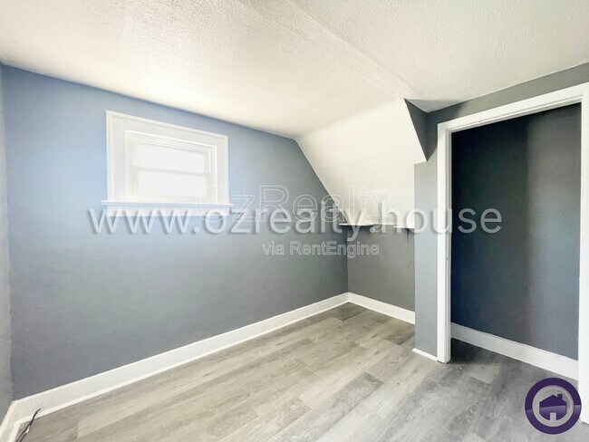 Foto del edificio - 1402 Prouty Ave