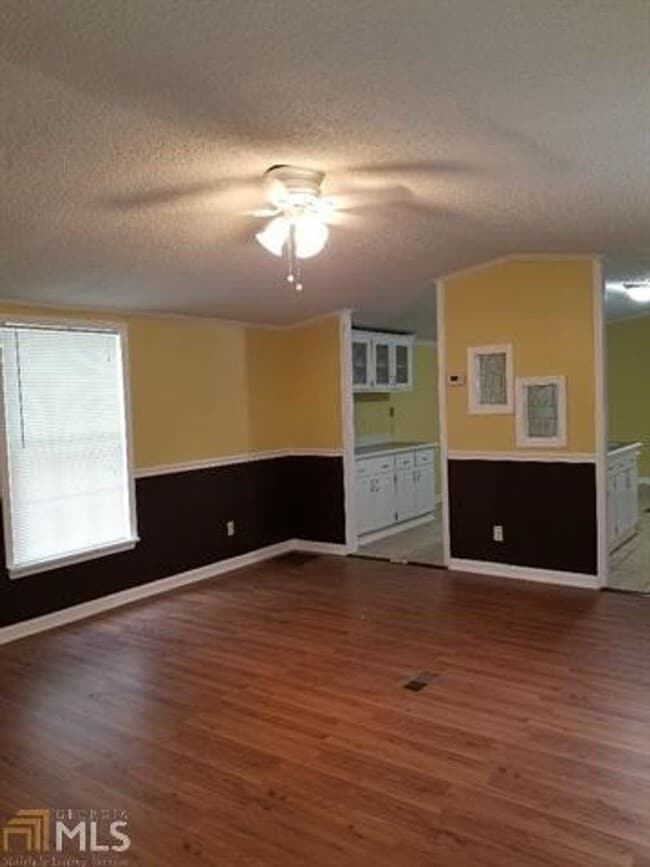 Building Photo - 169 Brentwood Ln