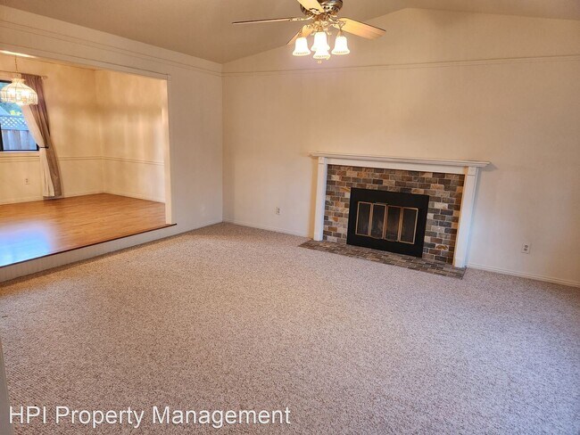 Building Photo - 5 br, 2.5 bath House - 243 Folia Ct