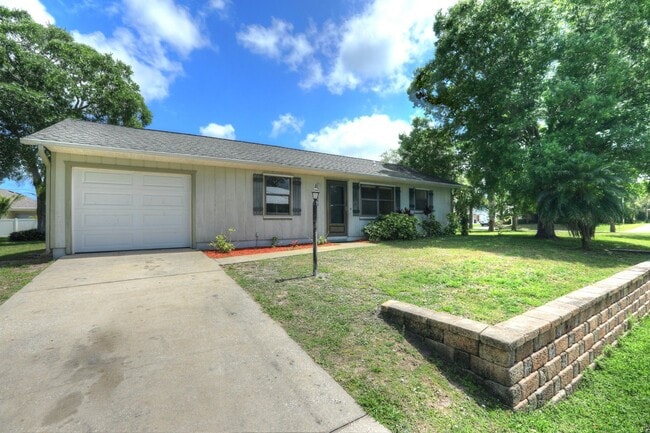 Building Photo - 1690 Seahouse St