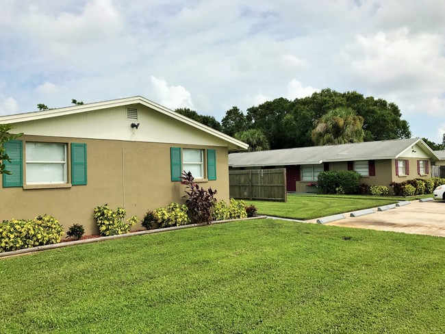 Building 1010 & 1012 - The Royal Mauian Apartments