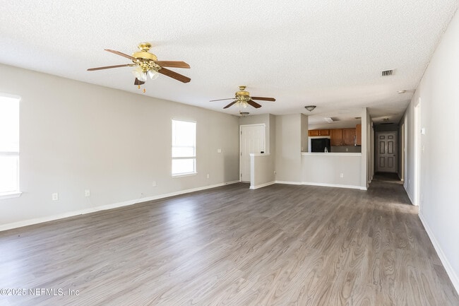 Building Photo - 7878 Cherry Blossom Dr S