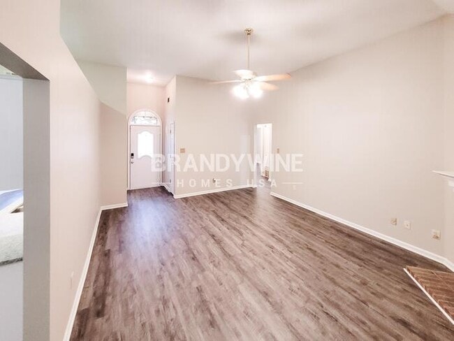 Building Photo - 5597 Blackburg Dr