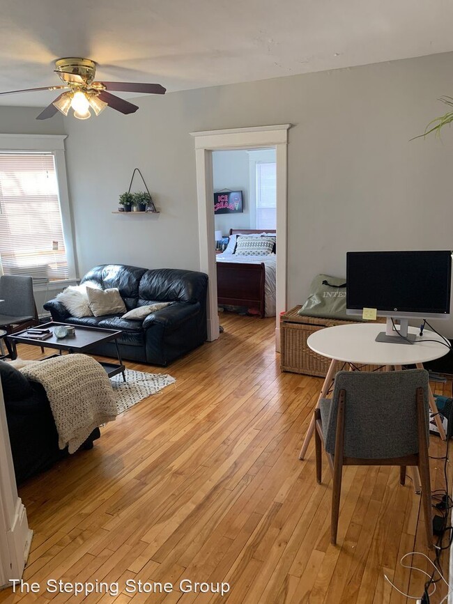 Building Photo - 3 br, 2 bath Condo - 801 - 803 5th Ave SE ...
