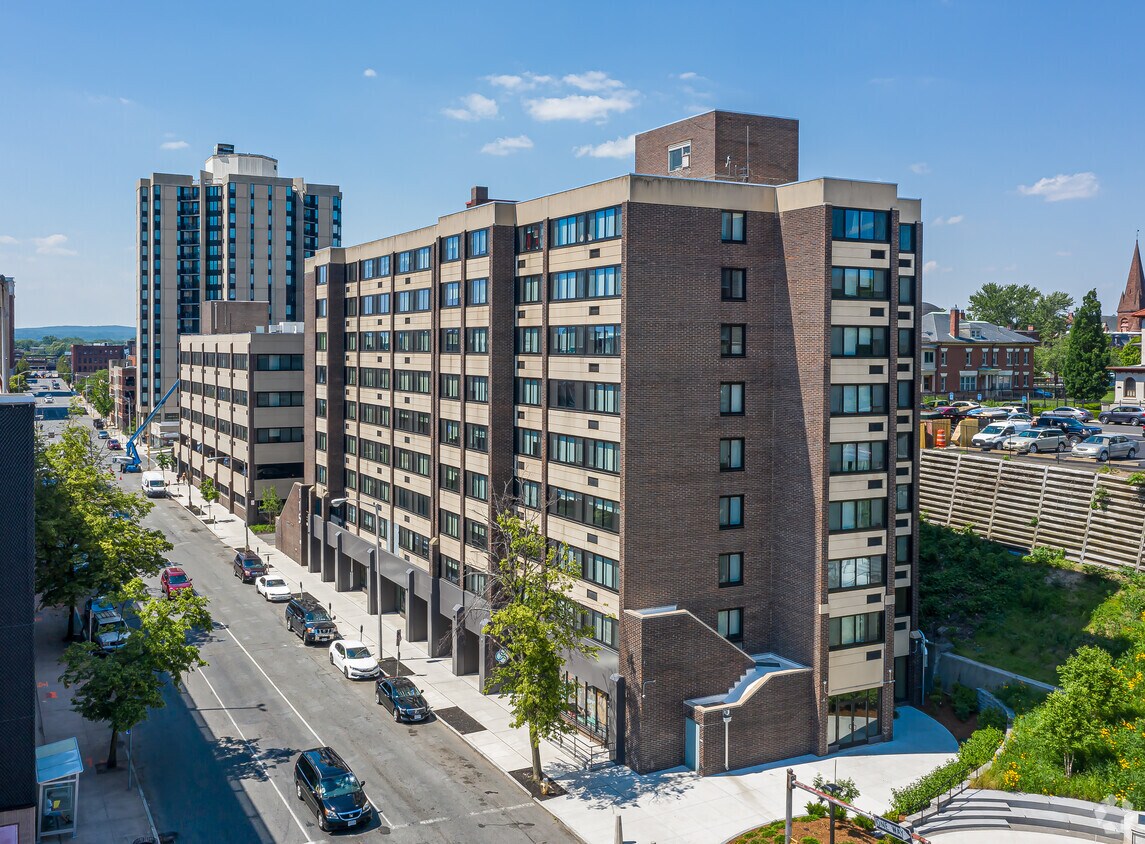 Foto principal - 115-185 Dwight St