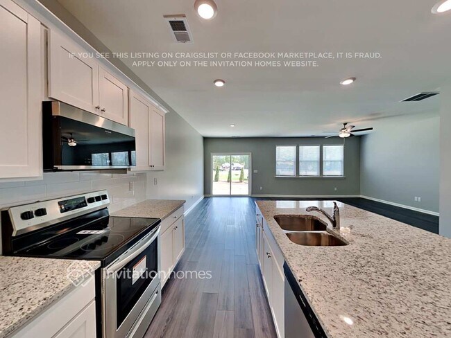 Foto del edificio - 143 Webster Cir