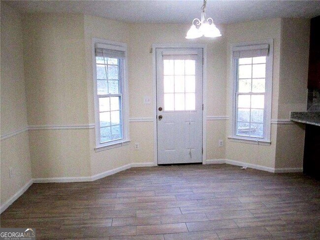 Building Photo - 3040 Oak Meadow Dr