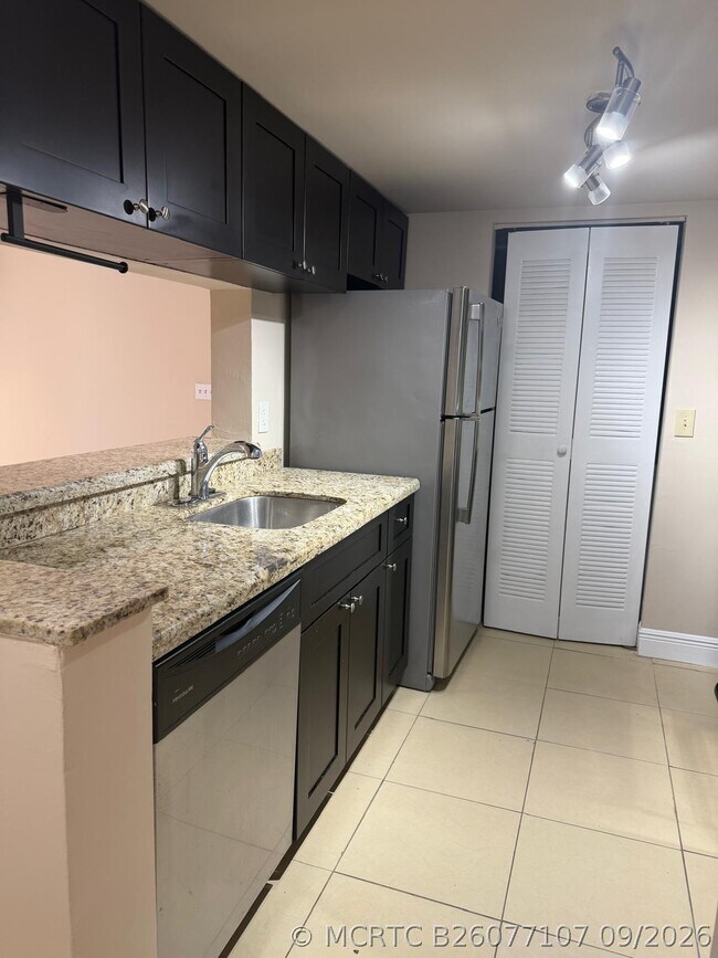 Foto del edificio - 9901 Westview Dr