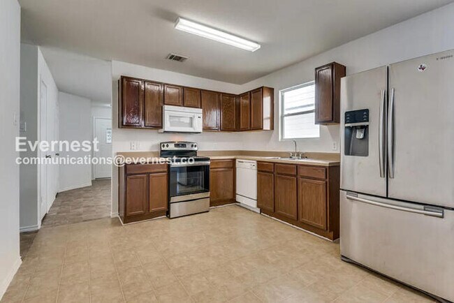 Foto del edificio - 5636 Liberton Ln