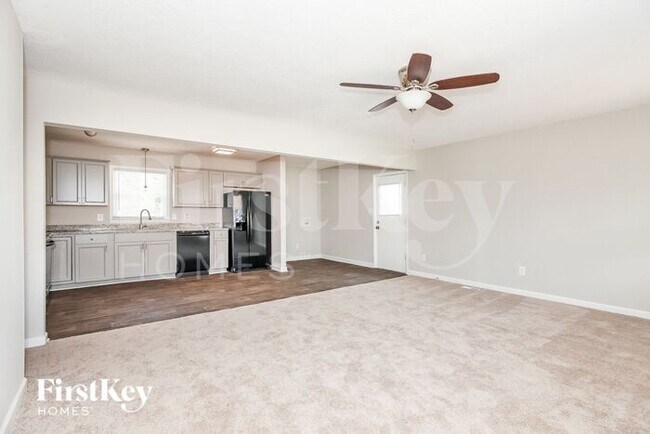 Building Photo - 3625 Somerset Dr