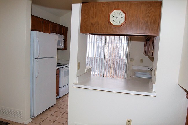 Building Photo - 9333 Cattail Ct